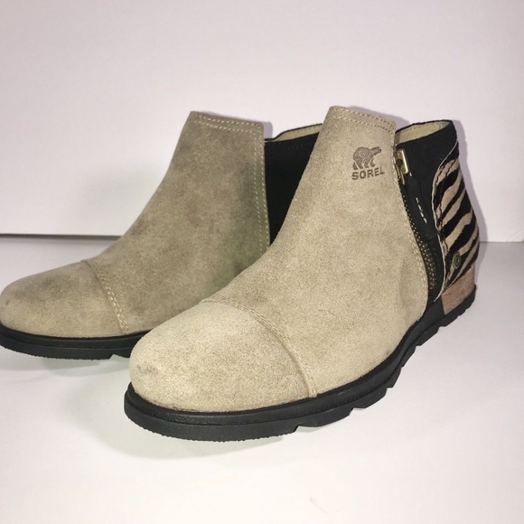 sorel animal print boots